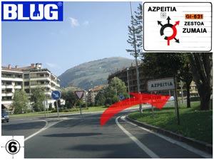 Foto descriptiva en el que explica el segundo paso a seguir para llegar a la empresa Blug desde Bilbao-Vitoria, donde se deberá coger la segunda salida a la derecha en dirección zestoa-zumaia